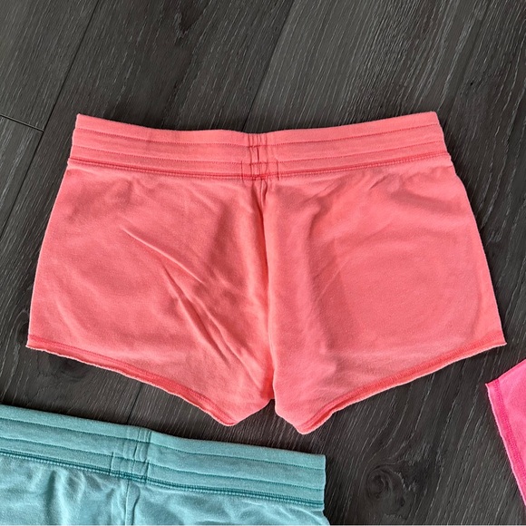 Bundle of 4 Pairs of Old Navy Shorts - Picture 7 of 11